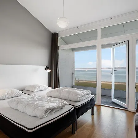 Bright 1st-floor Casa vacanze